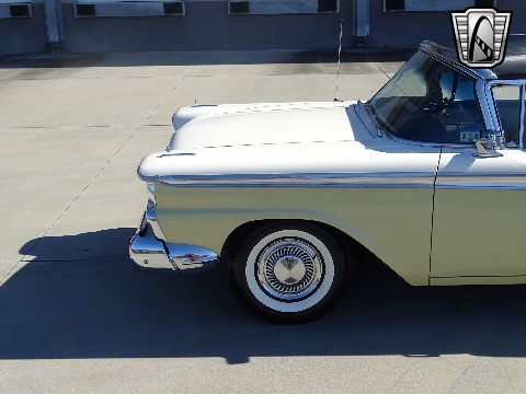 1959 Ford Fairlane 500 image 32