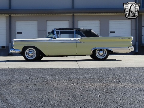 1959 Ford Fairlane 500 image 9