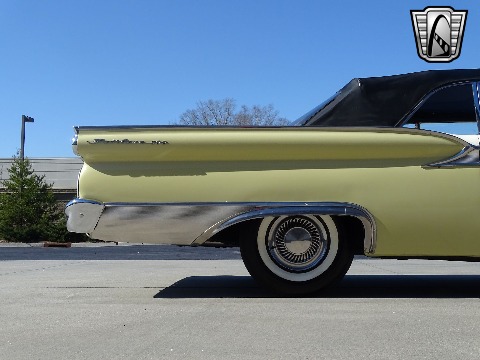 1959 Ford Fairlane 500 image 42