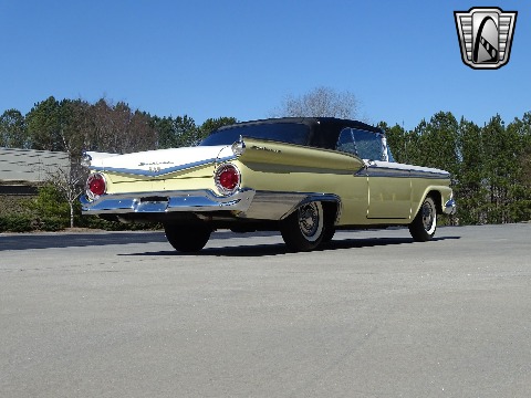1959 Ford Fairlane 500 image 18