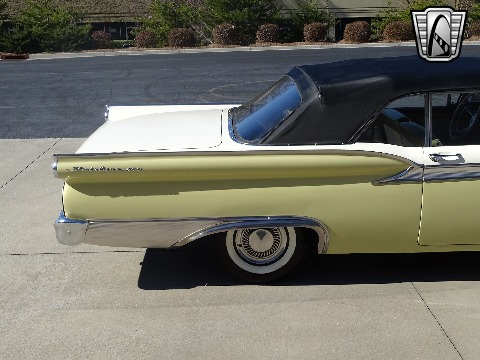 1959 Ford Fairlane 500 image 44