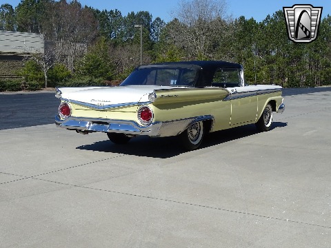 1959 Ford Fairlane 500 image 19