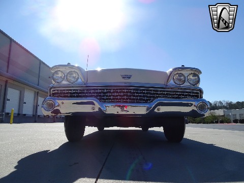 1959 Ford Fairlane 500 image 27