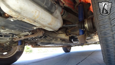 1974 Volkswagen Super Beetle image 108