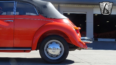 1974 Volkswagen Super Beetle image 36