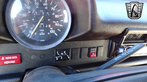 1974 Volkswagen Super Beetle image 89