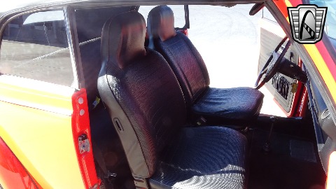 1974 Volkswagen Super Beetle image 98