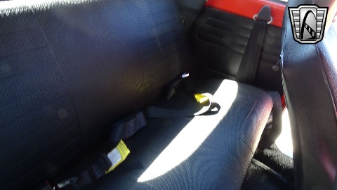 1974 Volkswagen Super Beetle image 99