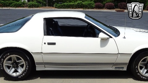 1984 Chevrolet Camaro image 45