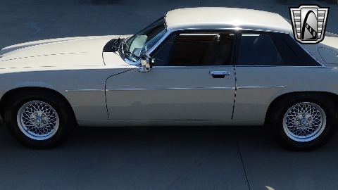 1986 Jaguar XJS image 34