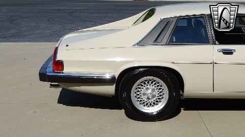 1986 Jaguar XJS image 42