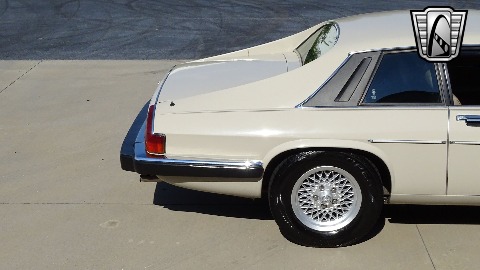 1986 Jaguar XJS image 43
