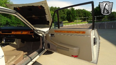 1986 Jaguar XJS image 73
