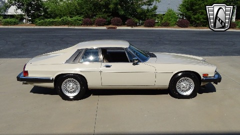 1986 Jaguar XJS image 22