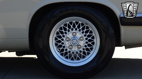 1986 Jaguar XJS image 102