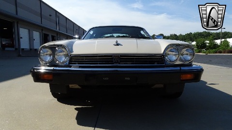 1986 Jaguar XJS image 26