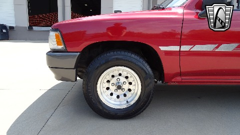 1994 Toyota Pickup image 29