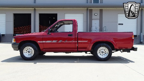 1994 Toyota Pickup image 8