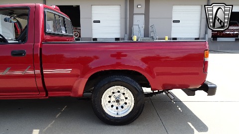 1994 Toyota Pickup image 35