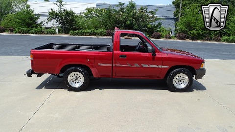 1994 Toyota Pickup image 21