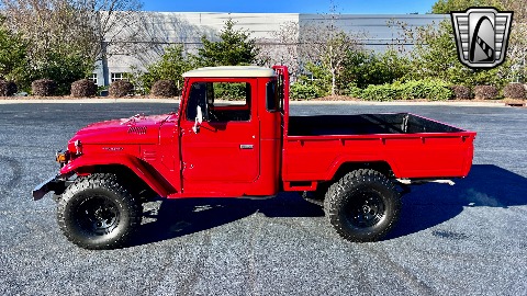 1983 Toyota FJ45 image 4