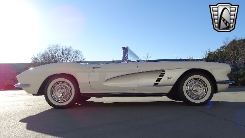 1962 Chevrolet Corvette image 24