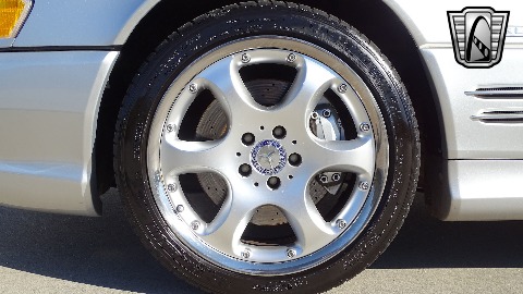 2002 Mercedes-Benz SL500 image 138