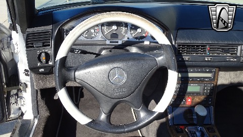 2002 Mercedes-Benz SL500 image 113