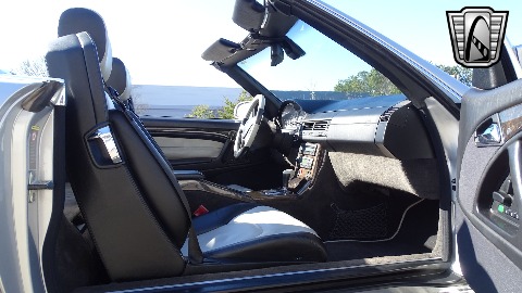 2002 Mercedes-Benz SL500 image 119
