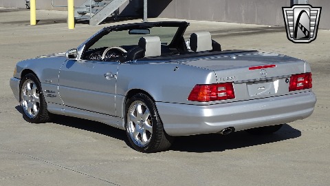 2002 Mercedes-Benz SL500 image 42