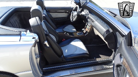 2002 Mercedes-Benz SL500 image 120