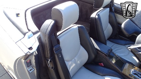 2002 Mercedes-Benz SL500 image 121