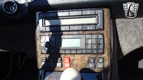 2002 Mercedes-Benz SL500 image 125