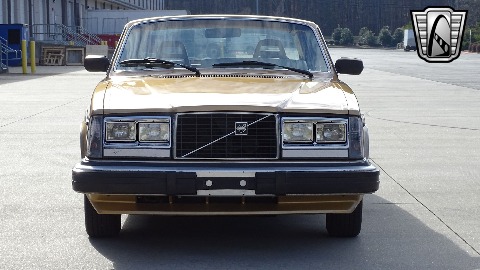 1981 Volvo 262C image 5