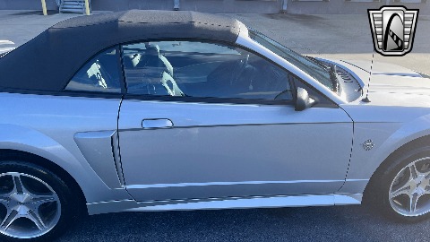 1999 Ford Mustang image 30