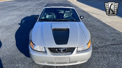 1999 Ford Mustang image 9