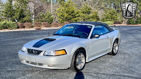 1999 Ford Mustang image 10