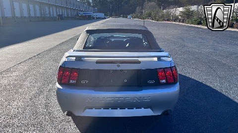 1999 Ford Mustang image 13