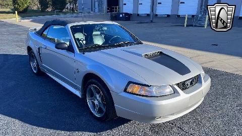 1999 Ford Mustang image 16