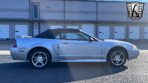 1999 Ford Mustang image 23