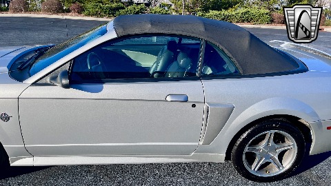 1999 Ford Mustang image 27