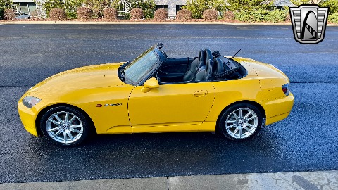 2005 Honda S2000 image 4