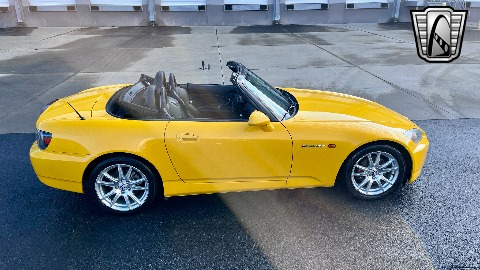 2005 Honda S2000 image 8