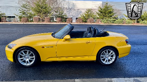 2005 Honda S2000 image 12