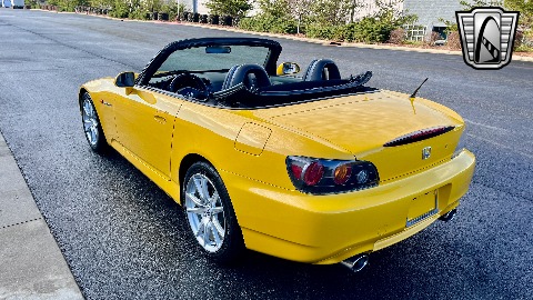 2005 Honda S2000 image 13