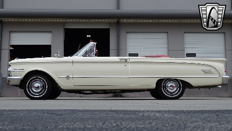 1963 Mercury Comet image 8