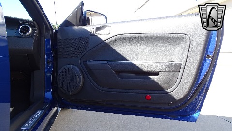 2008 Ford Mustang image 110