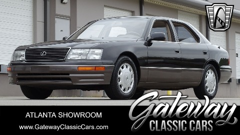 1996 Lexus LS400 image 2