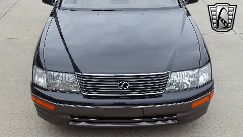 1996 Lexus LS400 image 29