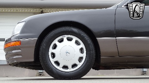 1996 Lexus LS400 image 30